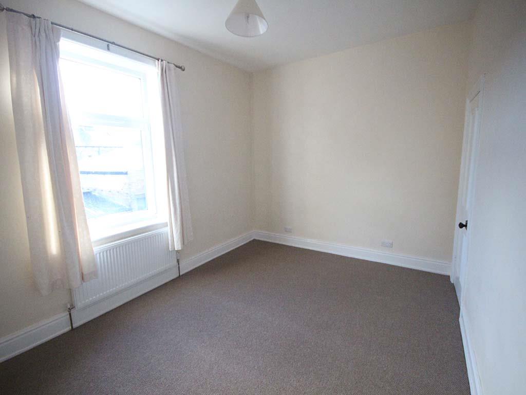 2 bedroom mid terrace house Let Agreed in Earby - IMG_4796.jpg